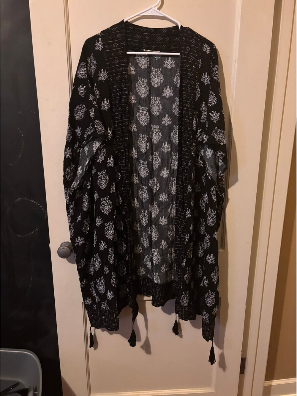 Black and white patterned open-front cardigan XL